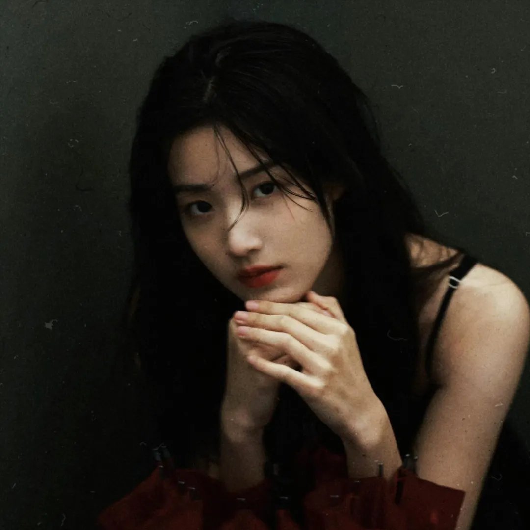 步履沉重